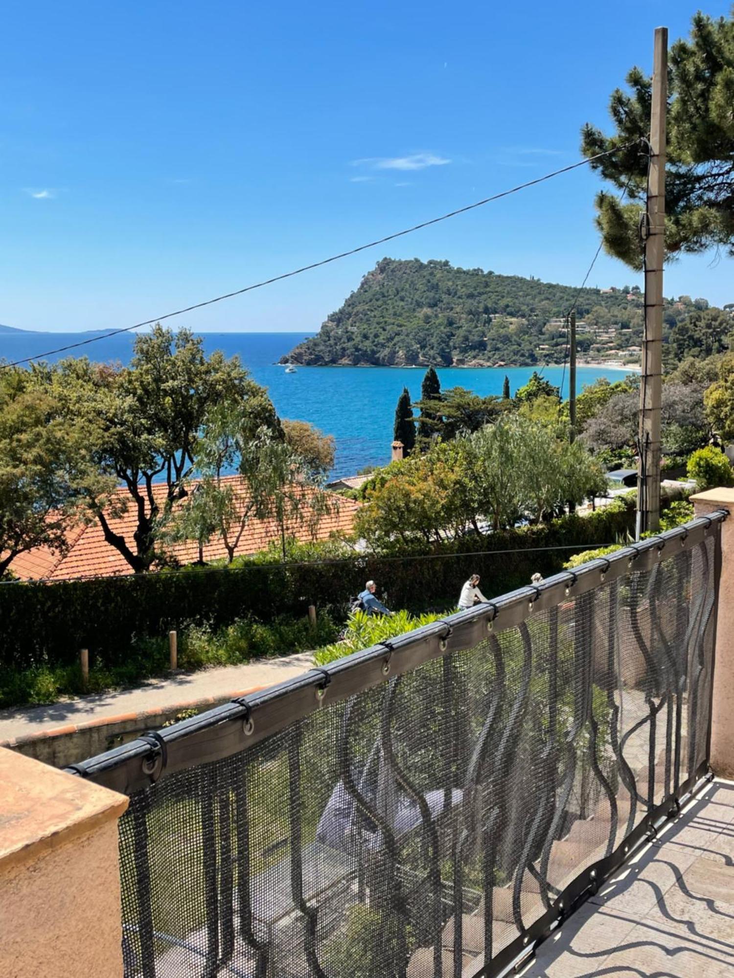 Residence Le Golfe Bleu Rayol-Canadel-sur-Mer Bagian luar foto