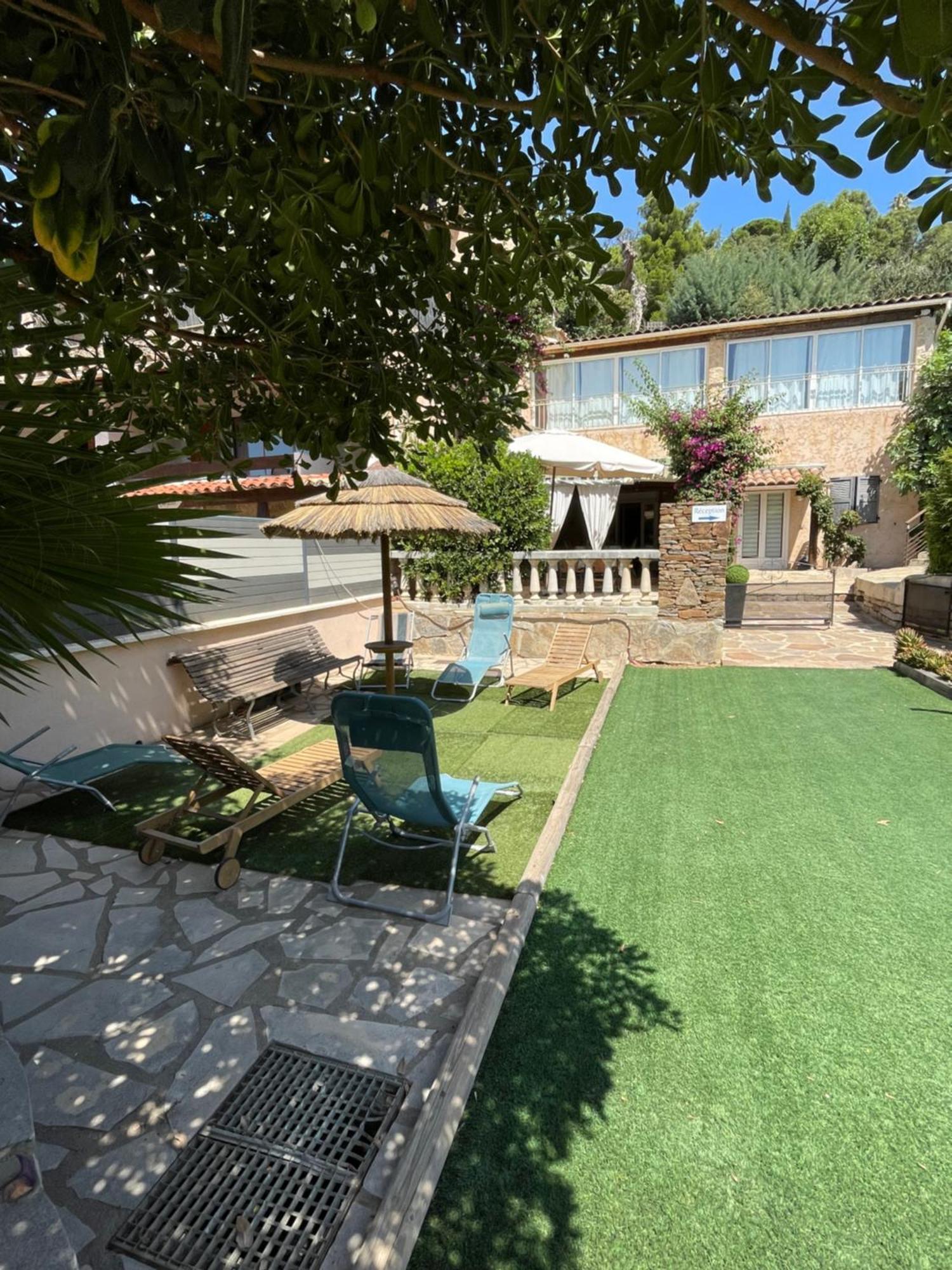 Residence Le Golfe Bleu Rayol-Canadel-sur-Mer Bagian luar foto